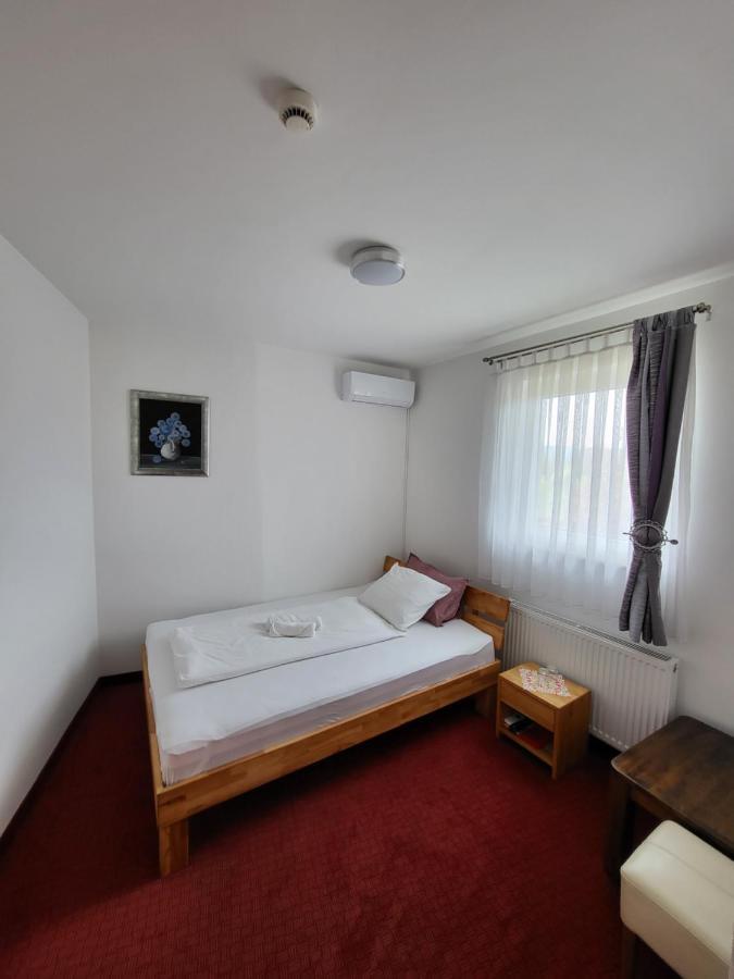 Nihad B&B Visoko Ngoại thất bức ảnh